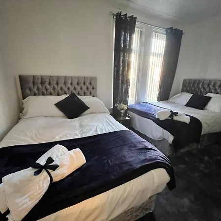 The Victoria - Sleeps 8 - Close To Centre! ليدز