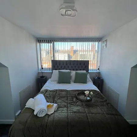 The Victoria - Sleeps 8 - Close To Centre!