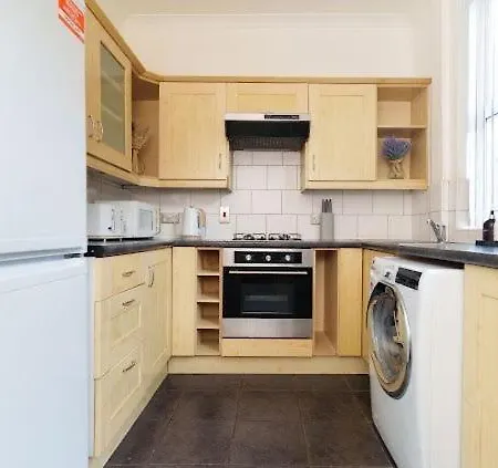The Victoria - Sleeps 8 - Close To Centre! شقة